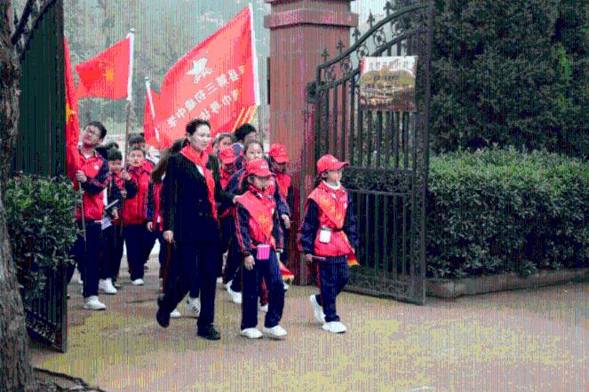 探索治理泥沙上中'下游的措施的红迪网平台